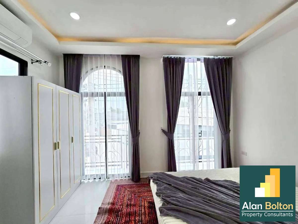 Brand New 2-Storey European-Style Townhome for Rent photo 11