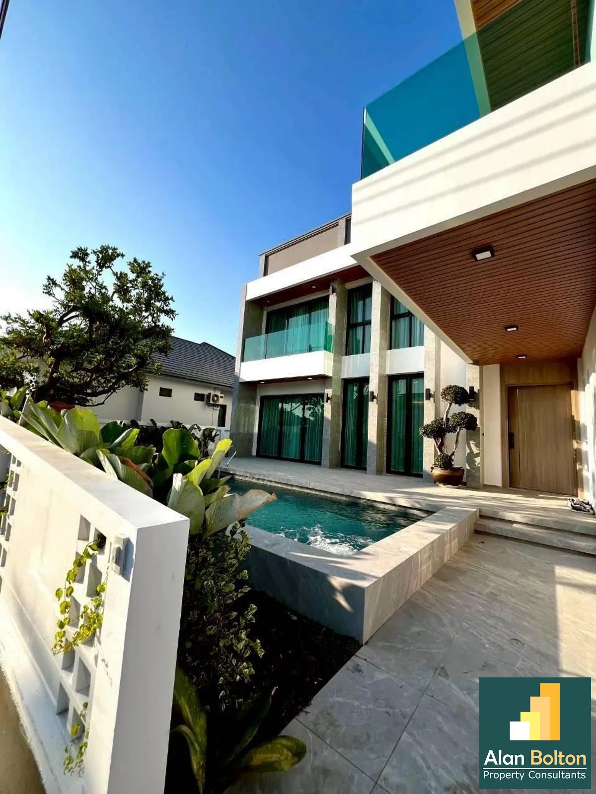 Brand New Modern Luxury 5 Bed 6 Bath Pool Villa In East Pattaya photo 7