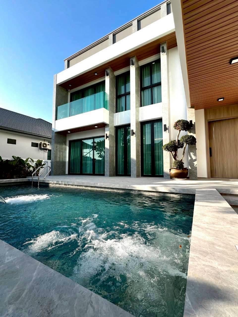 Brand New Modern Luxury 5 Bed 6 Bath Pool Villa In East Pattaya photo 48