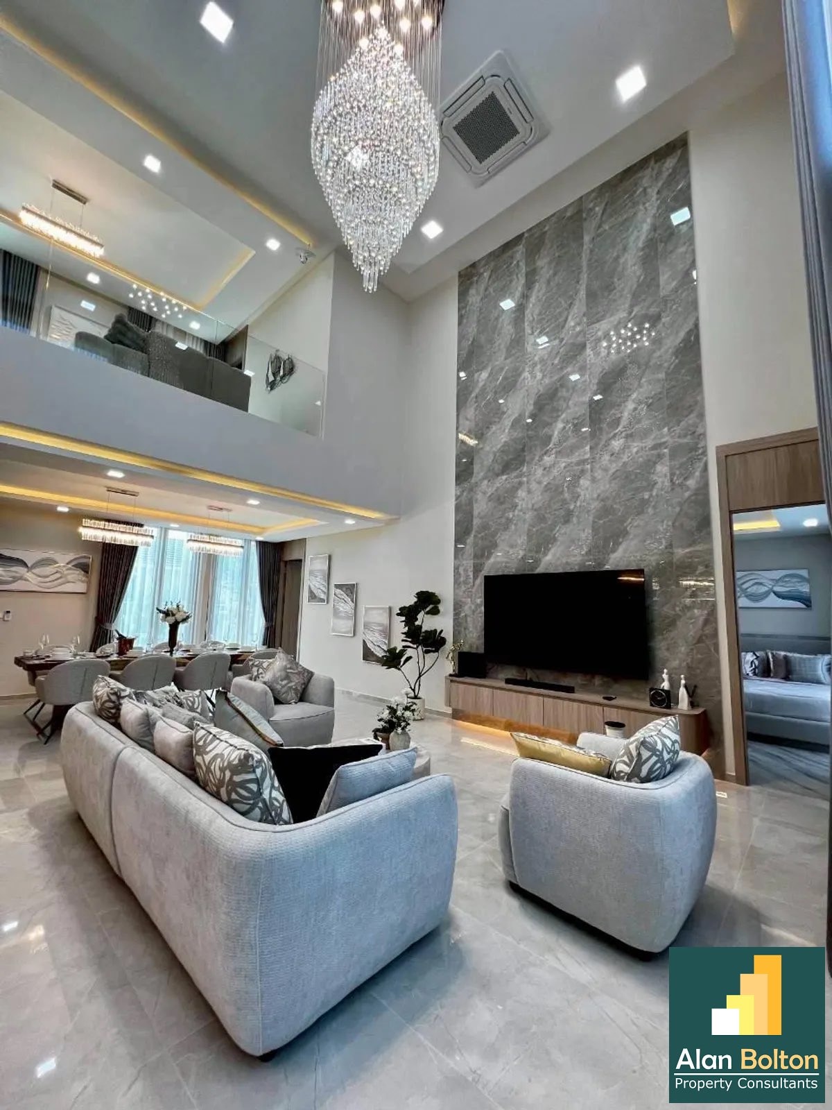 Brand New Modern Luxury 5 Bed 6 Bath Pool Villa In East Pattaya photo 13