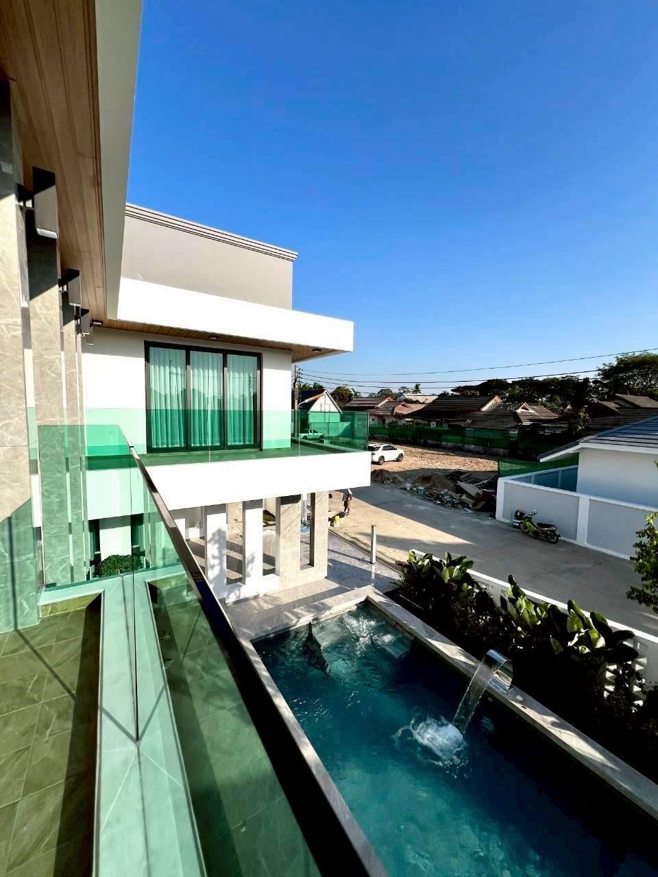 Brand New Modern Luxury 5 Bed 6 Bath Pool Villa In East Pattaya photo 44