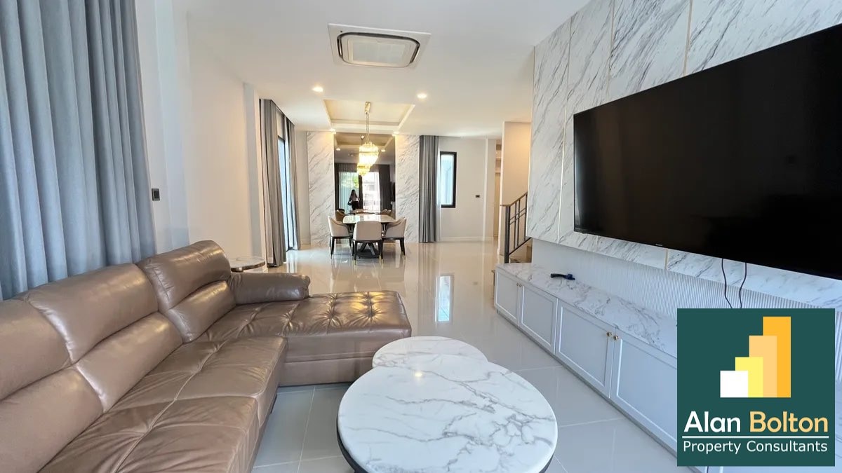 2 - story 3 Bedrooms House For Rent In East Pattaya photo 15