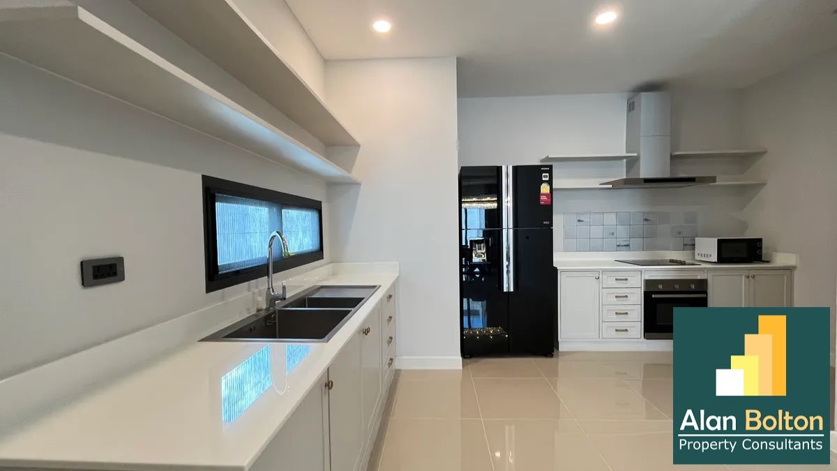 2 - story 3 Bedrooms House For Rent In East Pattaya photo 17