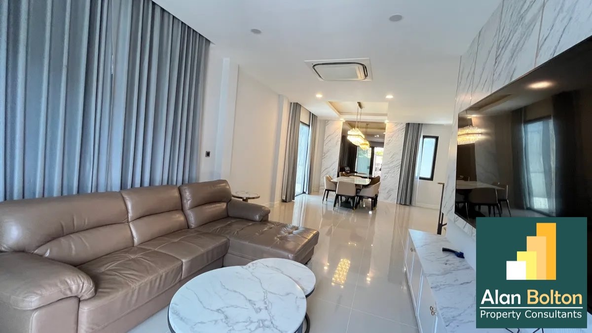 2 - story 3 Bedrooms House For Rent In East Pattaya photo 3