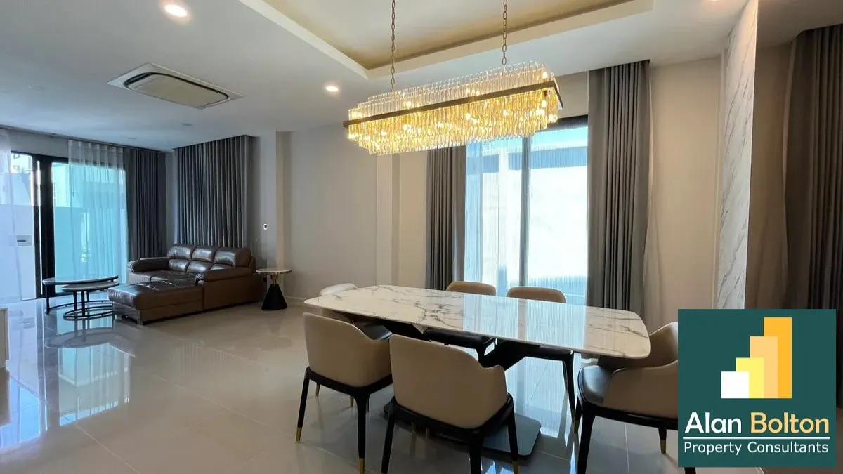 2 - story 3 Bedrooms House For Rent In East Pattaya photo 13