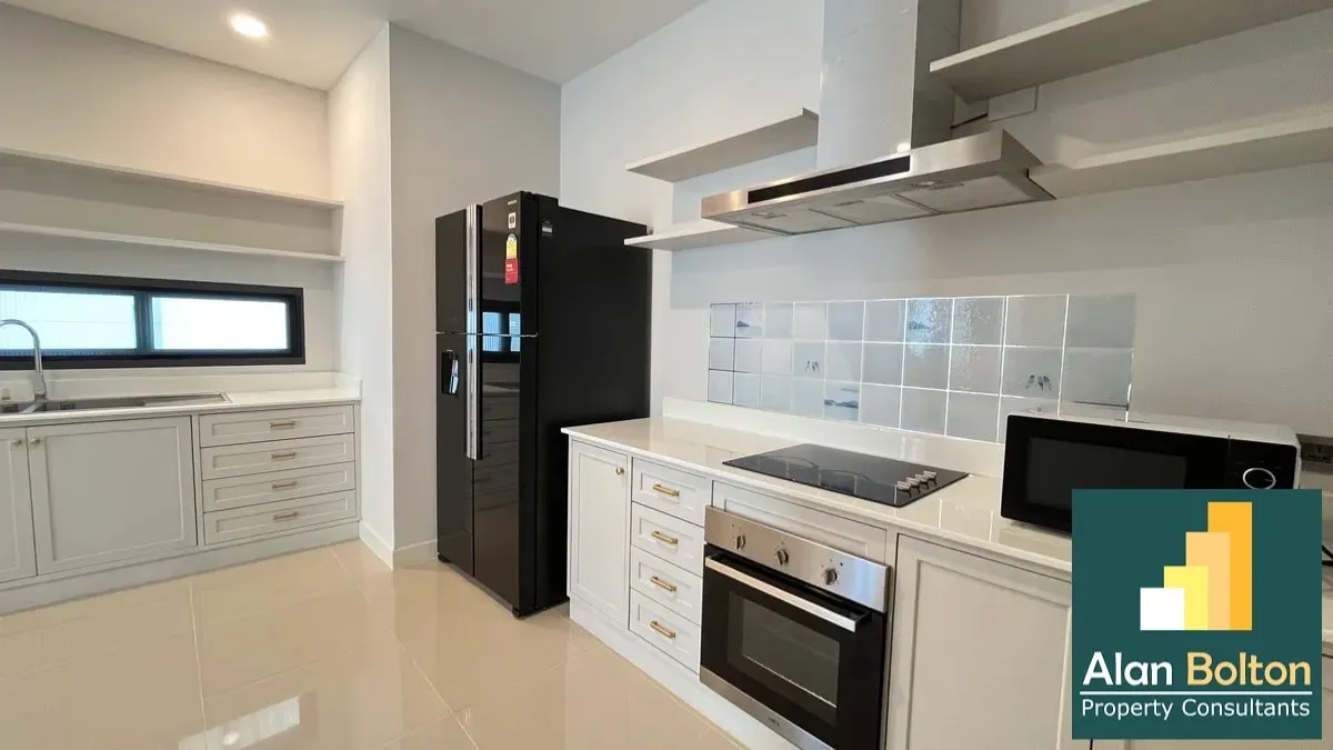 2 - story 3 Bedrooms House For Rent In East Pattaya photo 14