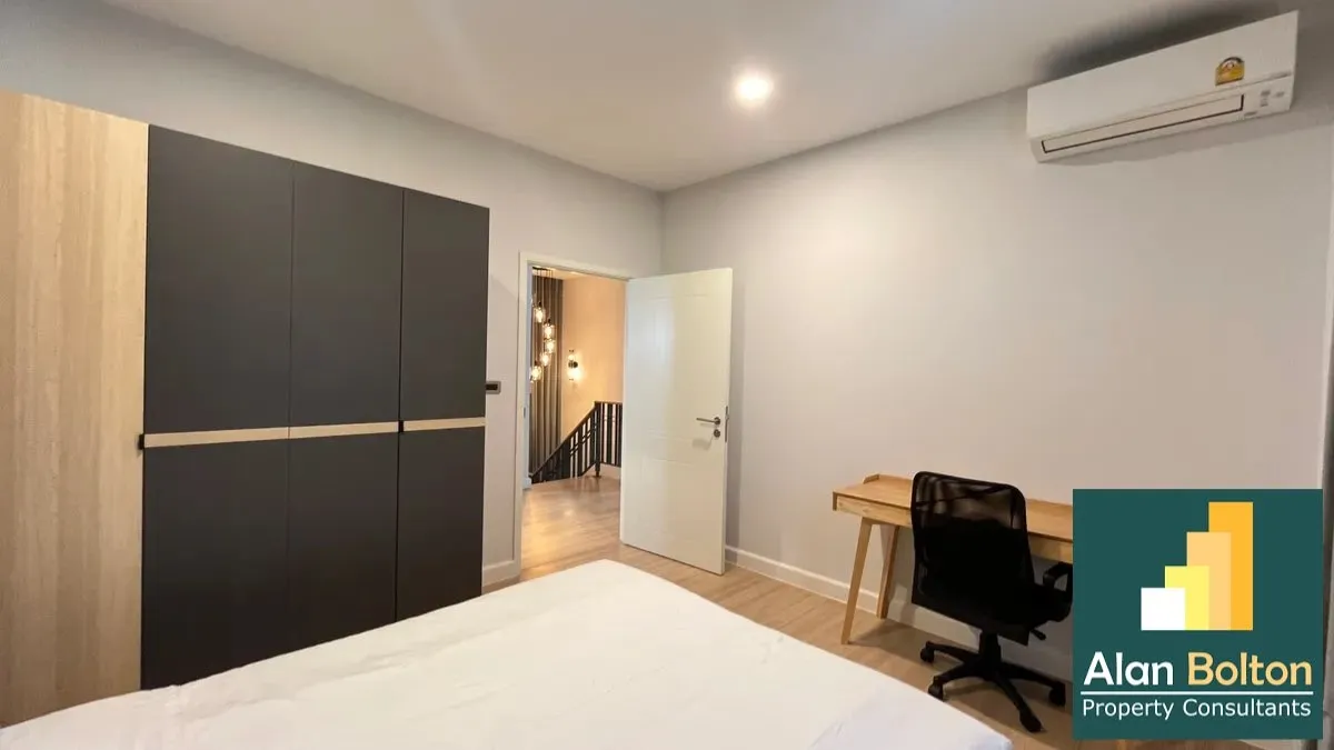 2 - story 3 Bedrooms House For Rent In East Pattaya photo 7