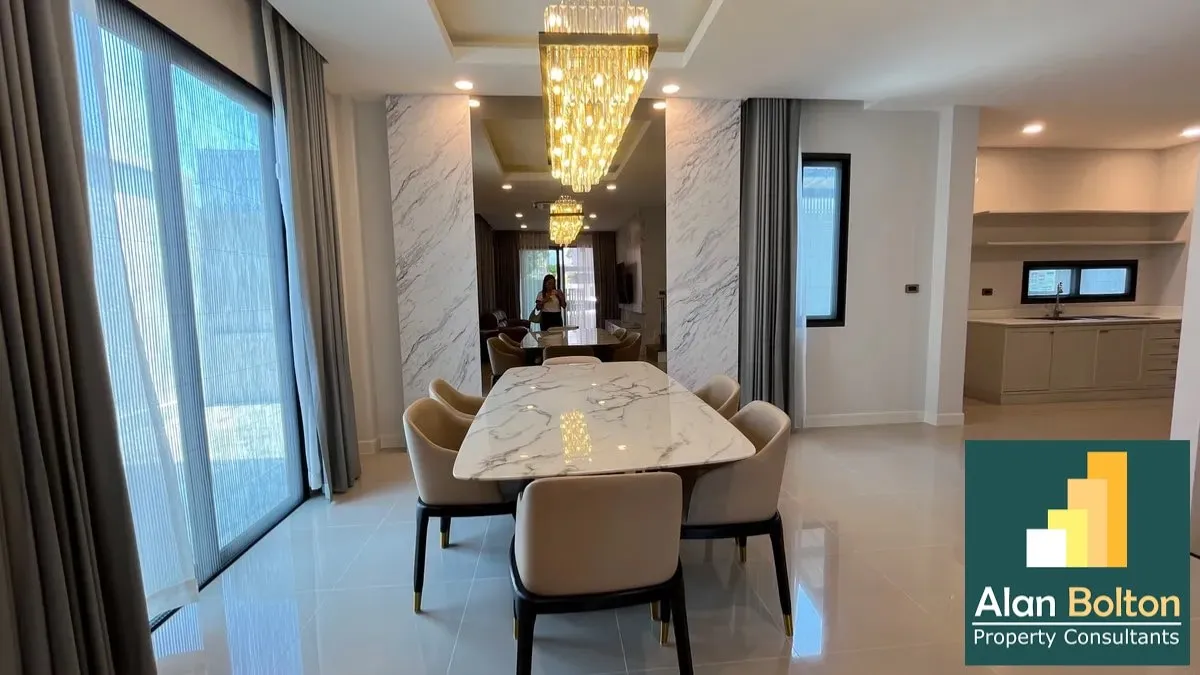 2 - story 3 Bedrooms House For Rent In East Pattaya photo 10