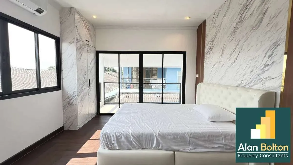 Pool villa 3 Bedrooms 3 Bathrooms in East Pattaya photo 11