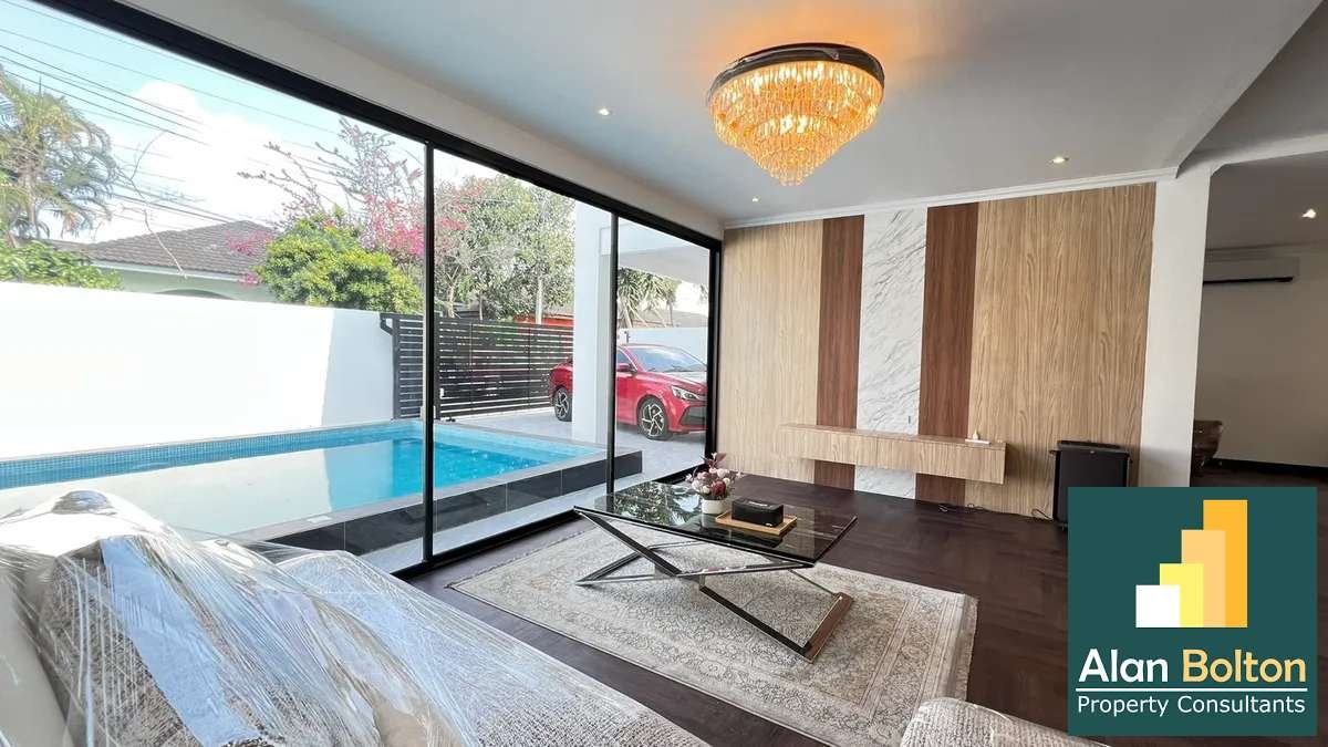 Pool villa 3 Bedrooms 3 Bathrooms in East Pattaya photo 3