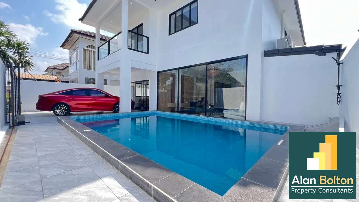 Pool villa 3 Bedrooms 3 Bathrooms in East Pattaya