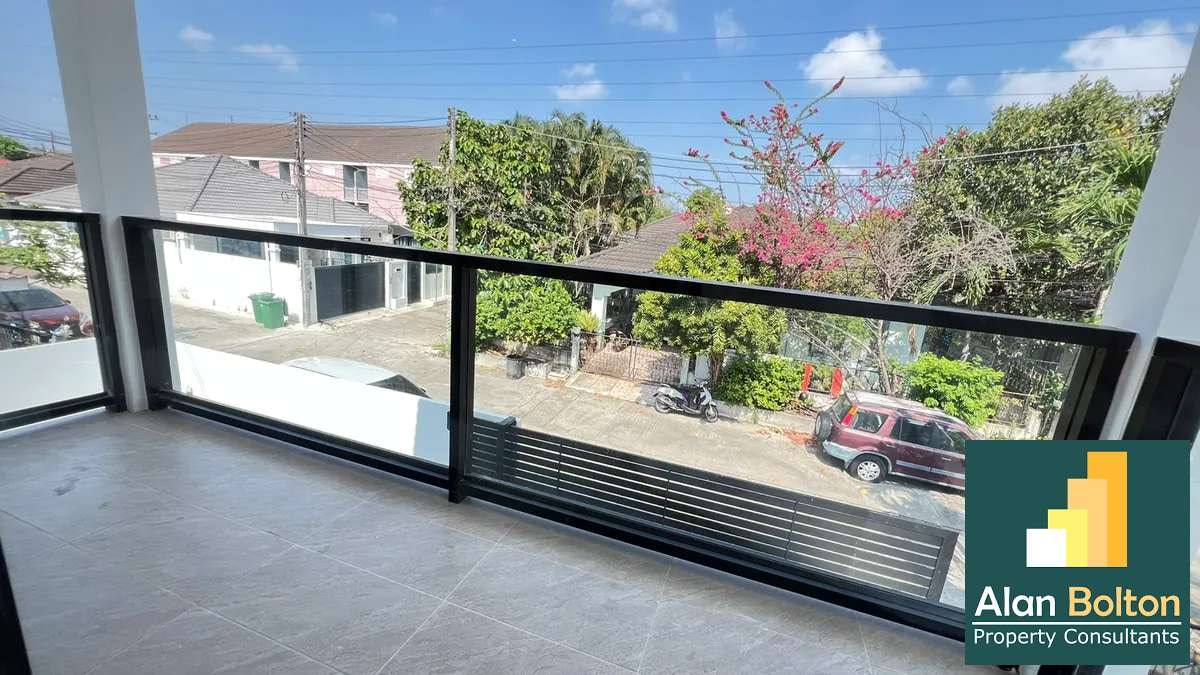 Pool villa 3 Bedrooms 3 Bathrooms in East Pattaya photo 14