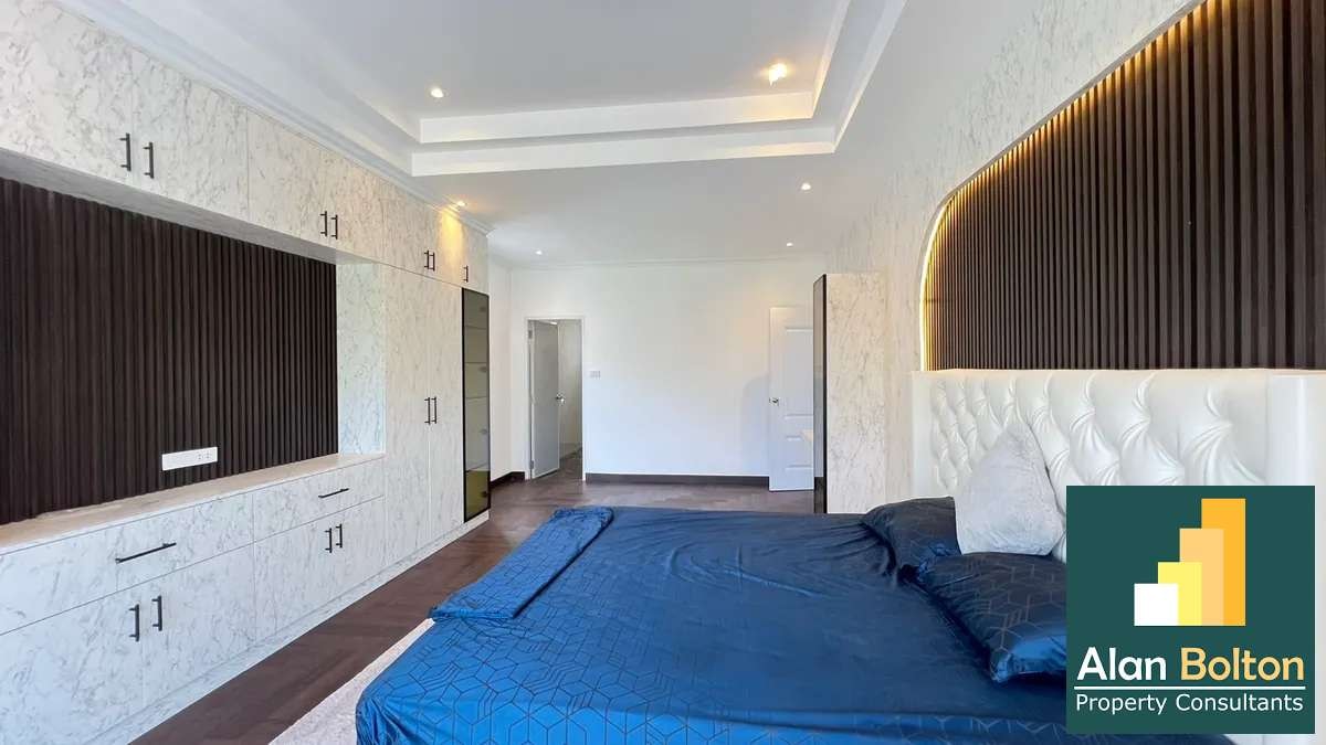 Pool villa 3 Bedrooms 3 Bathrooms in East Pattaya photo 18