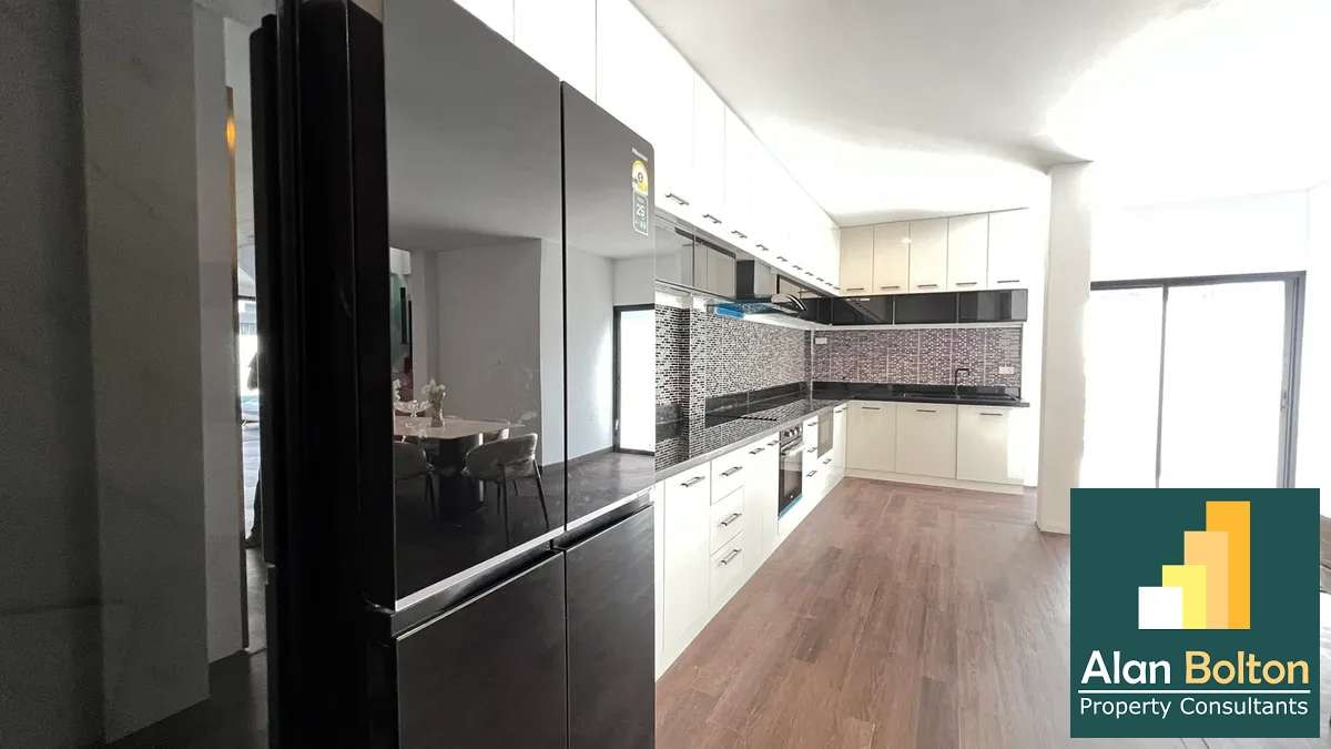 Pool villa 3 Bedrooms 3 Bathrooms in East Pattaya photo 11
