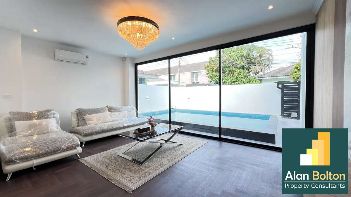 Pool villa 3 Bedrooms 3 Bathrooms in East Pattaya photo 4