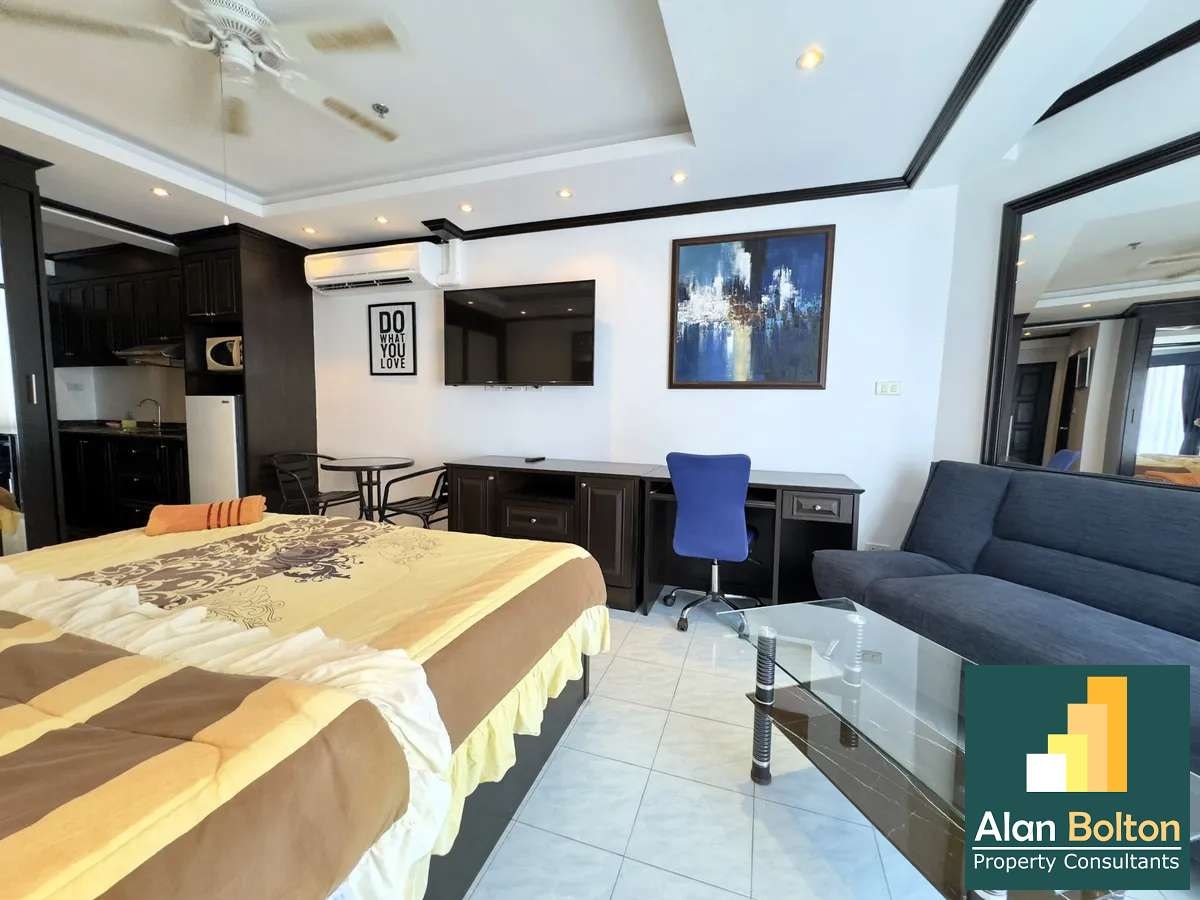 Studio Pool View 1 bathroom in Jomtien Beach Condo for SALE/RENT photo 6