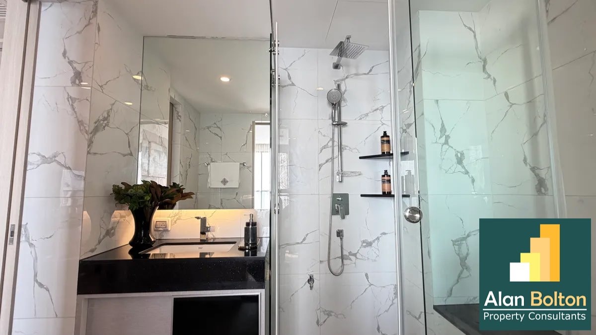 Great Sea View Condominium For Sale In Prahtamnak (Foreign ownership) photo 2