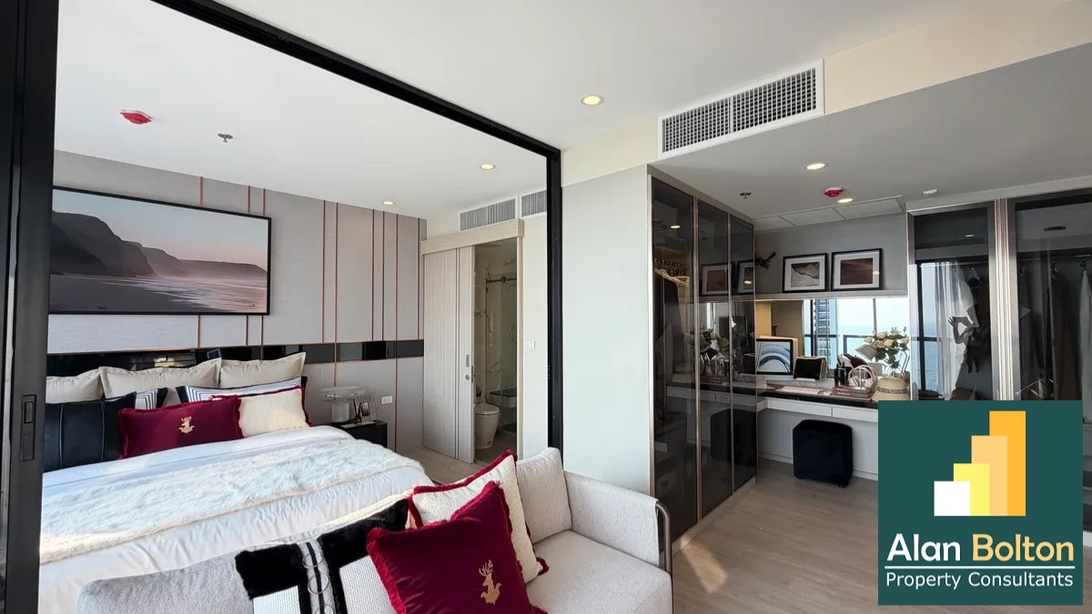 Great Sea View Condominium For Sale In Prahtamnak (Foreign ownership) photo 8
