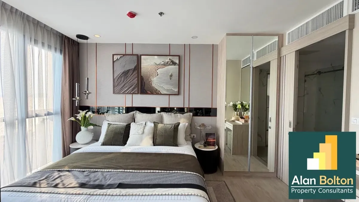 Stunning Sea view 1 bedroom condo for sale in Prahtamnak photo 2