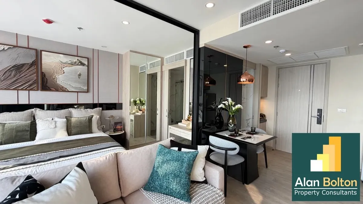 Stunning Sea view 1 bedroom condo for sale in Prahtamnak photo 5