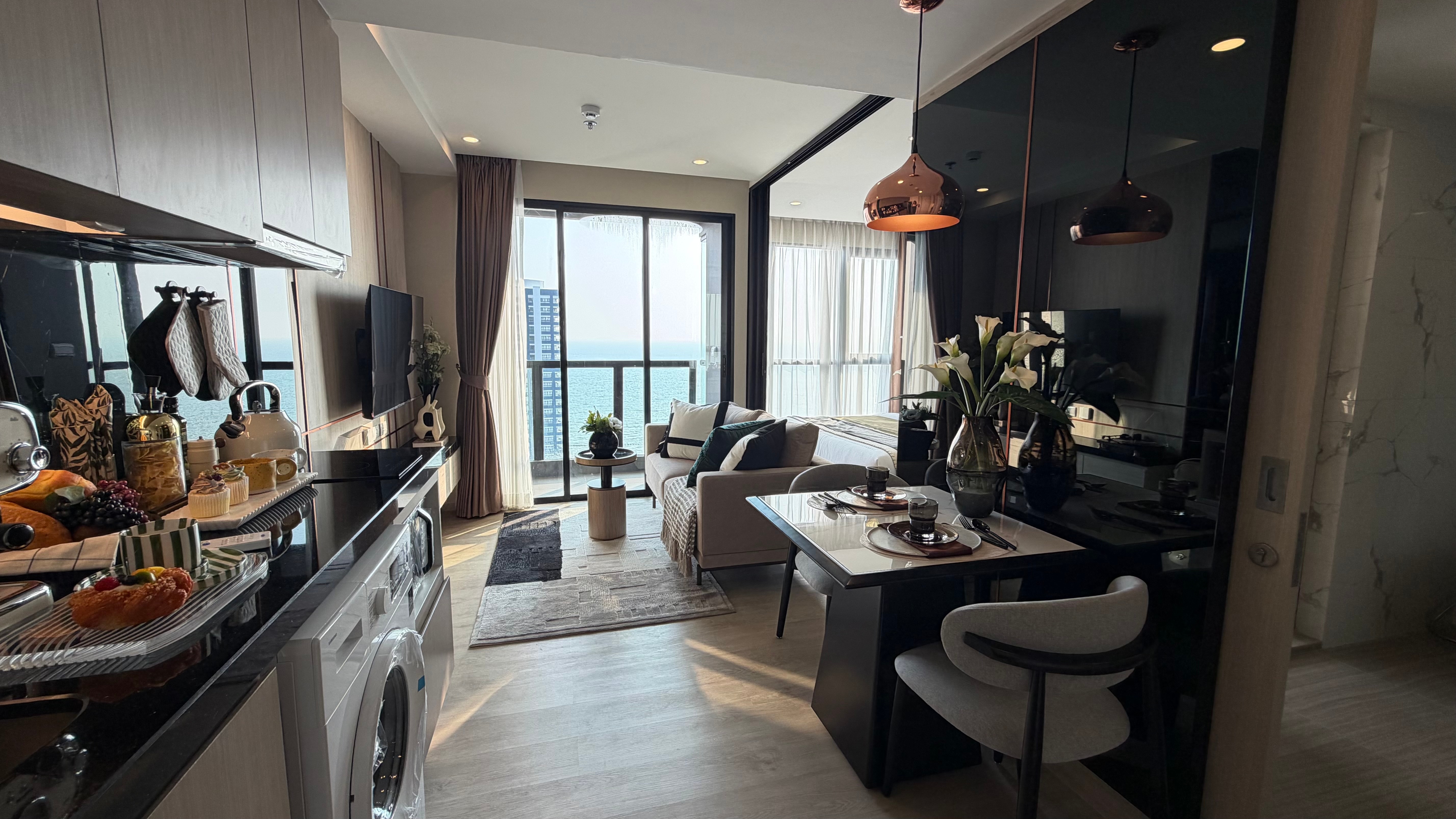 Stunning Sea view 1 bedroom condo for sale in Prahtamnak photo 15