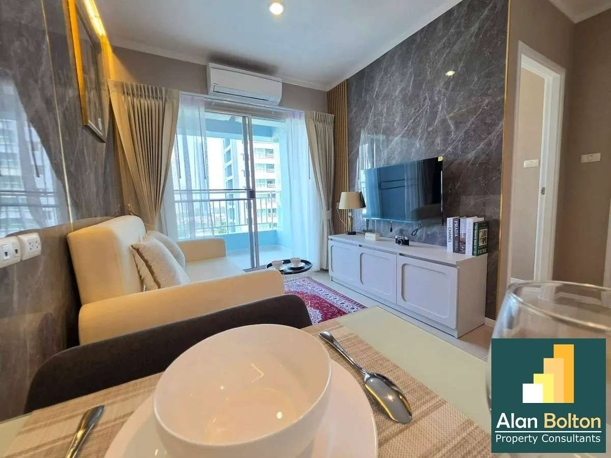 Sea View Condo For Sale In Jomtien photo 3
