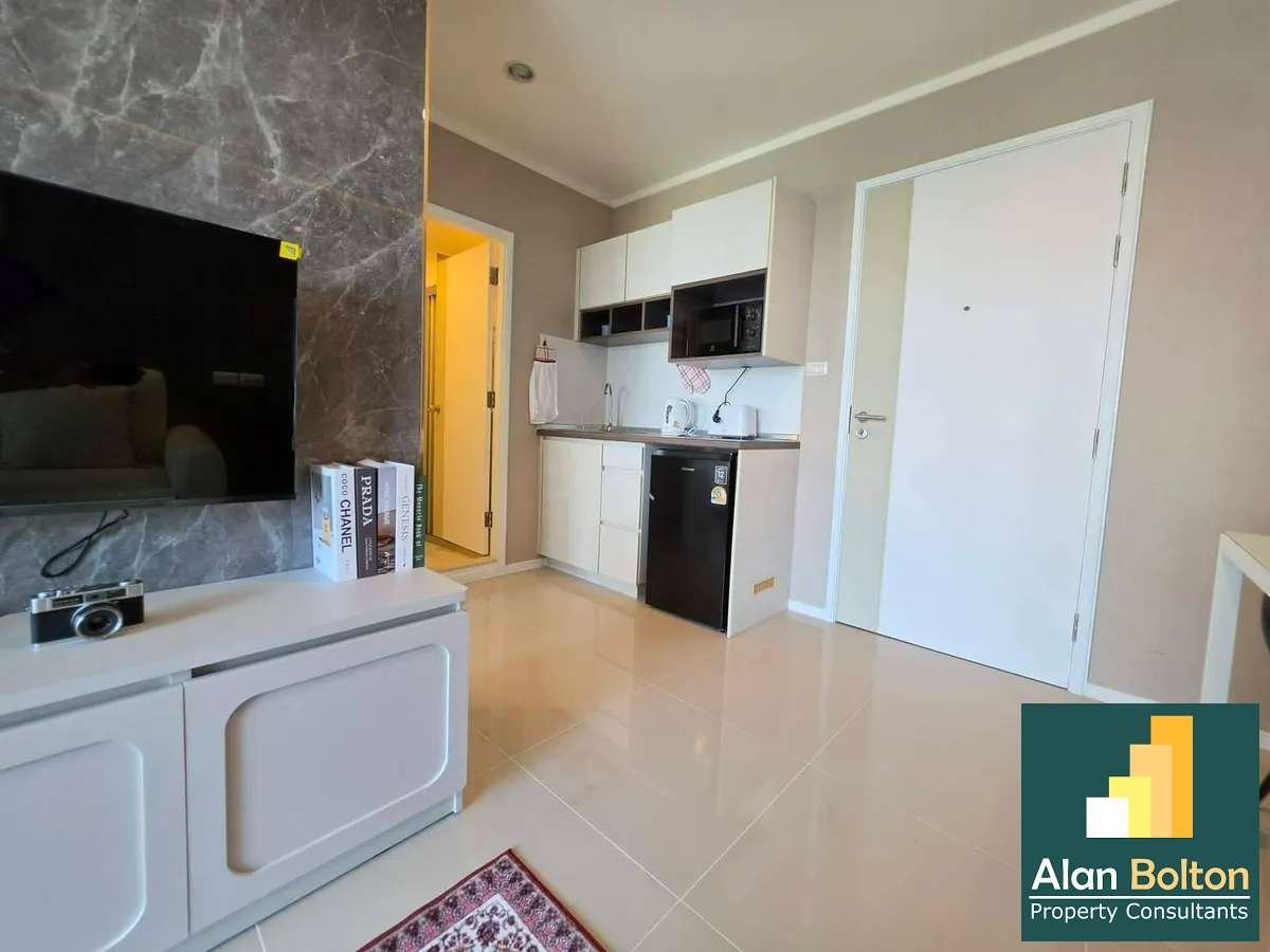 Sea View Condo For Sale In Jomtien photo 2