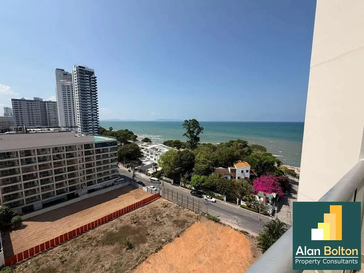Spacious One Bedroom Unit in Popular Sands Condominium