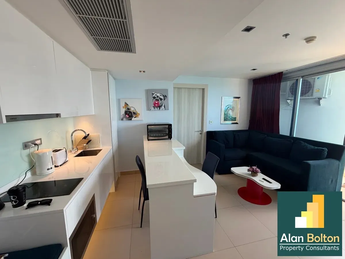 Spacious One Bedroom Unit in Popular Sands Condominium photo 2
