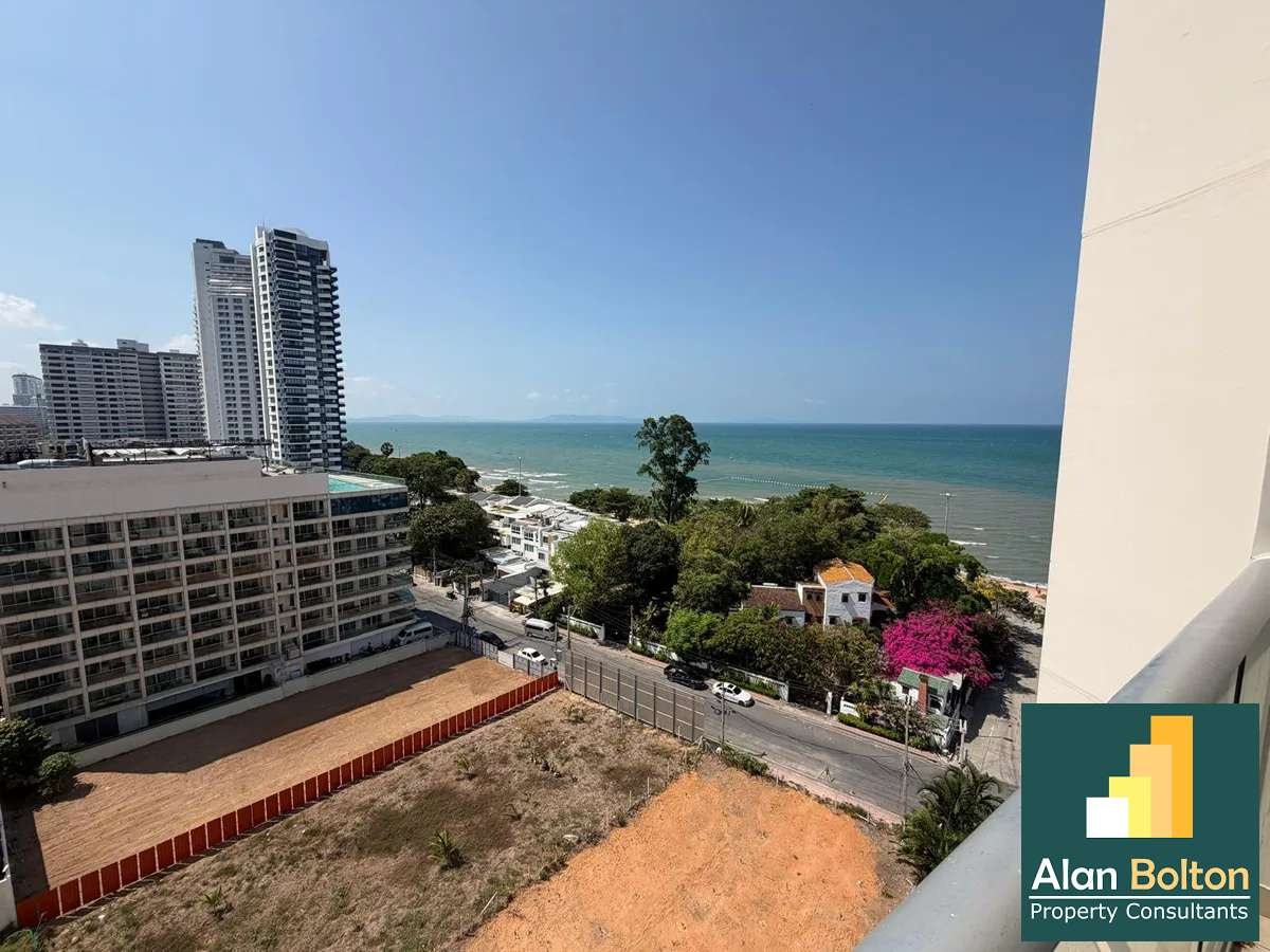 Spacious One Bedroom Unit in Popular Sands Condominium