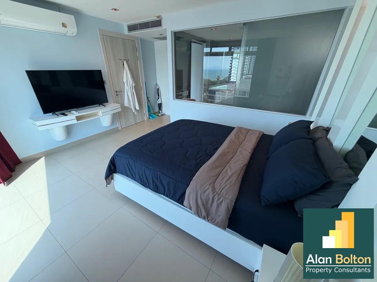 Spacious One Bedroom Unit in Popular Sands Condominium photo 13