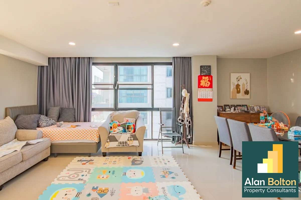 Specious Living area 2 beds 3 baths in Gardenia (FQ) for SALE photo 4