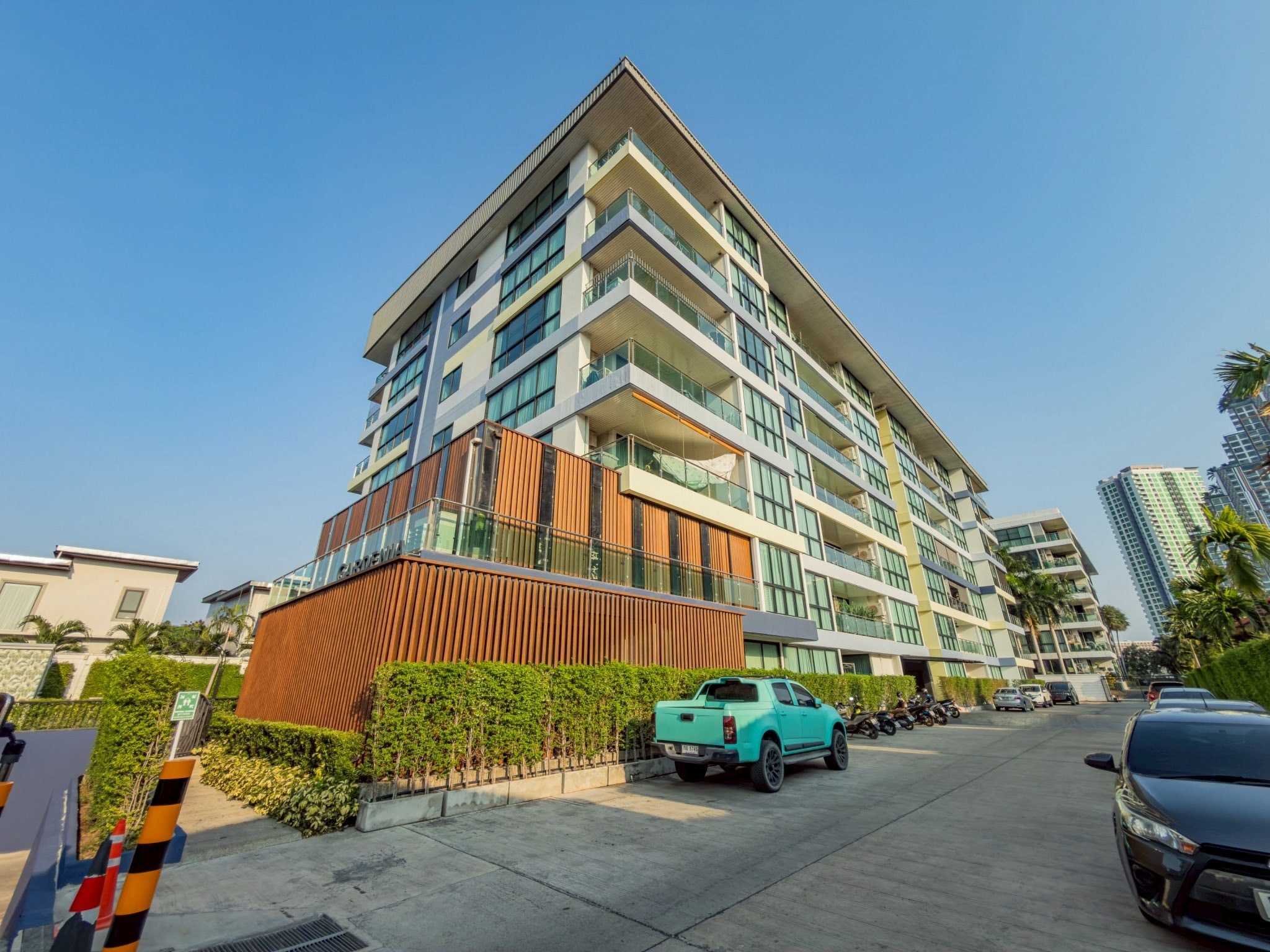 Specious Living area 2 beds 3 baths in Gardenia (FQ) for SALE photo 17