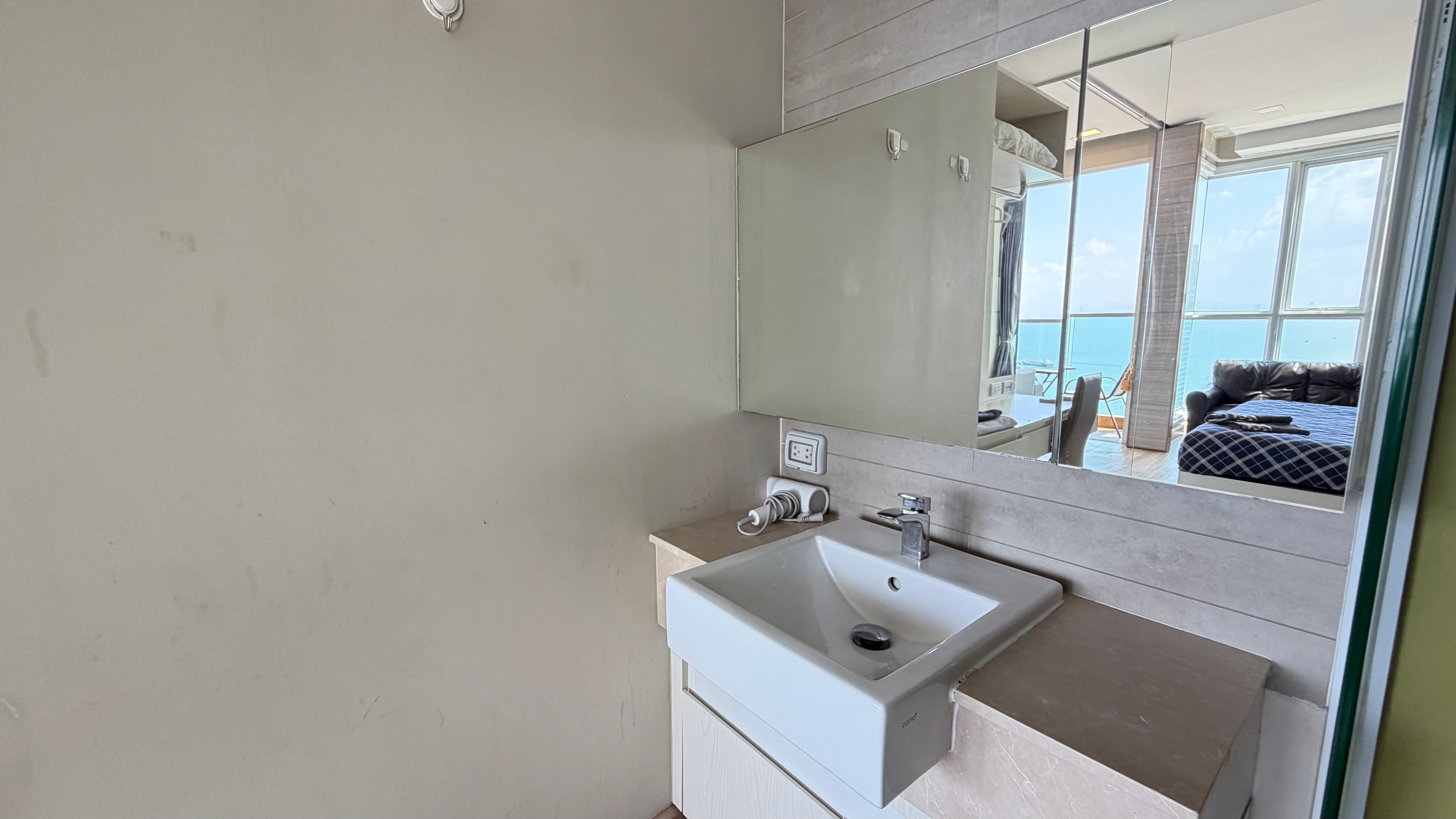 Ocean view Condo For rent In Jomtien photo 22
