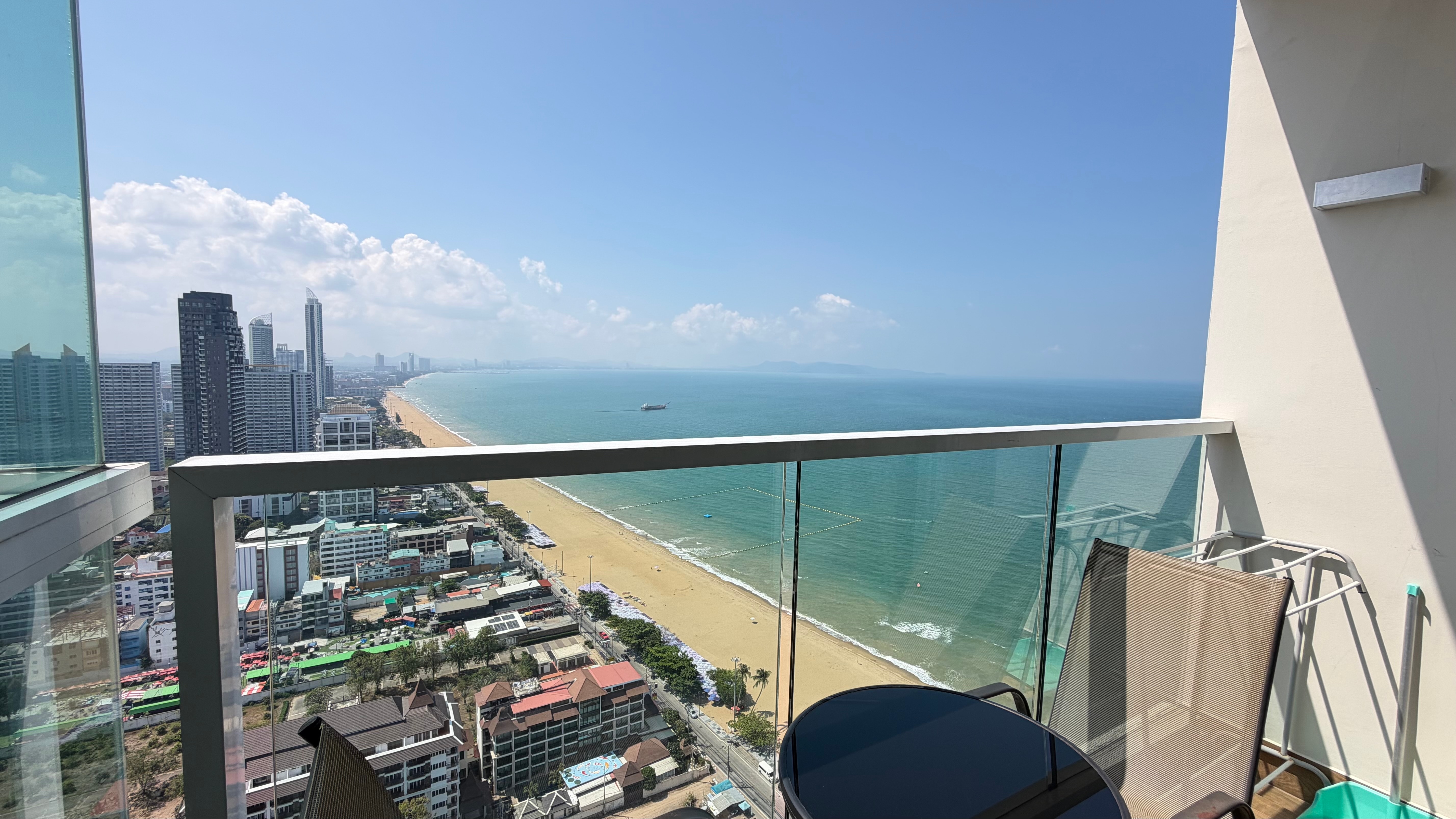 Ocean view Condo For rent In Jomtien photo 17