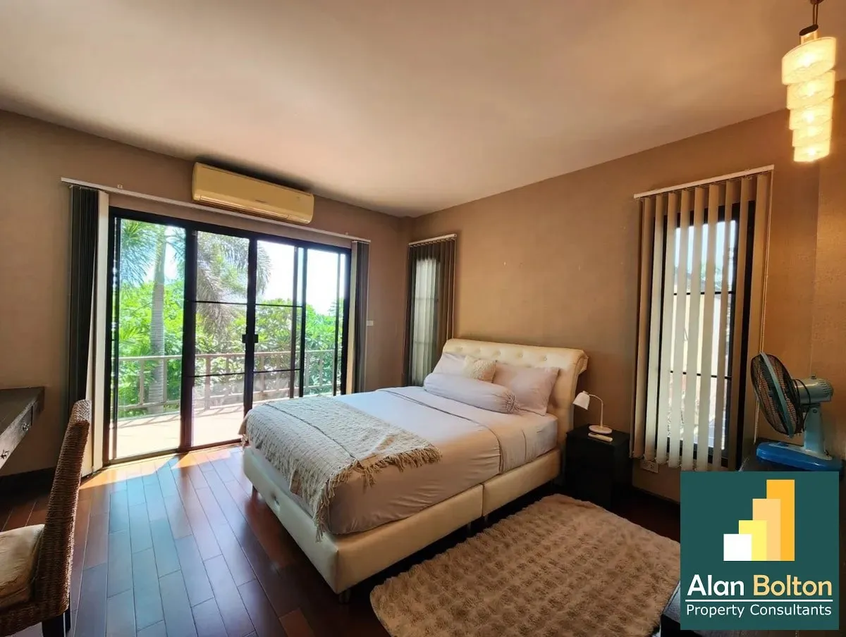 Bali Style 3 Bed 3 Bath Pool Villa In East Pattaya photo 15