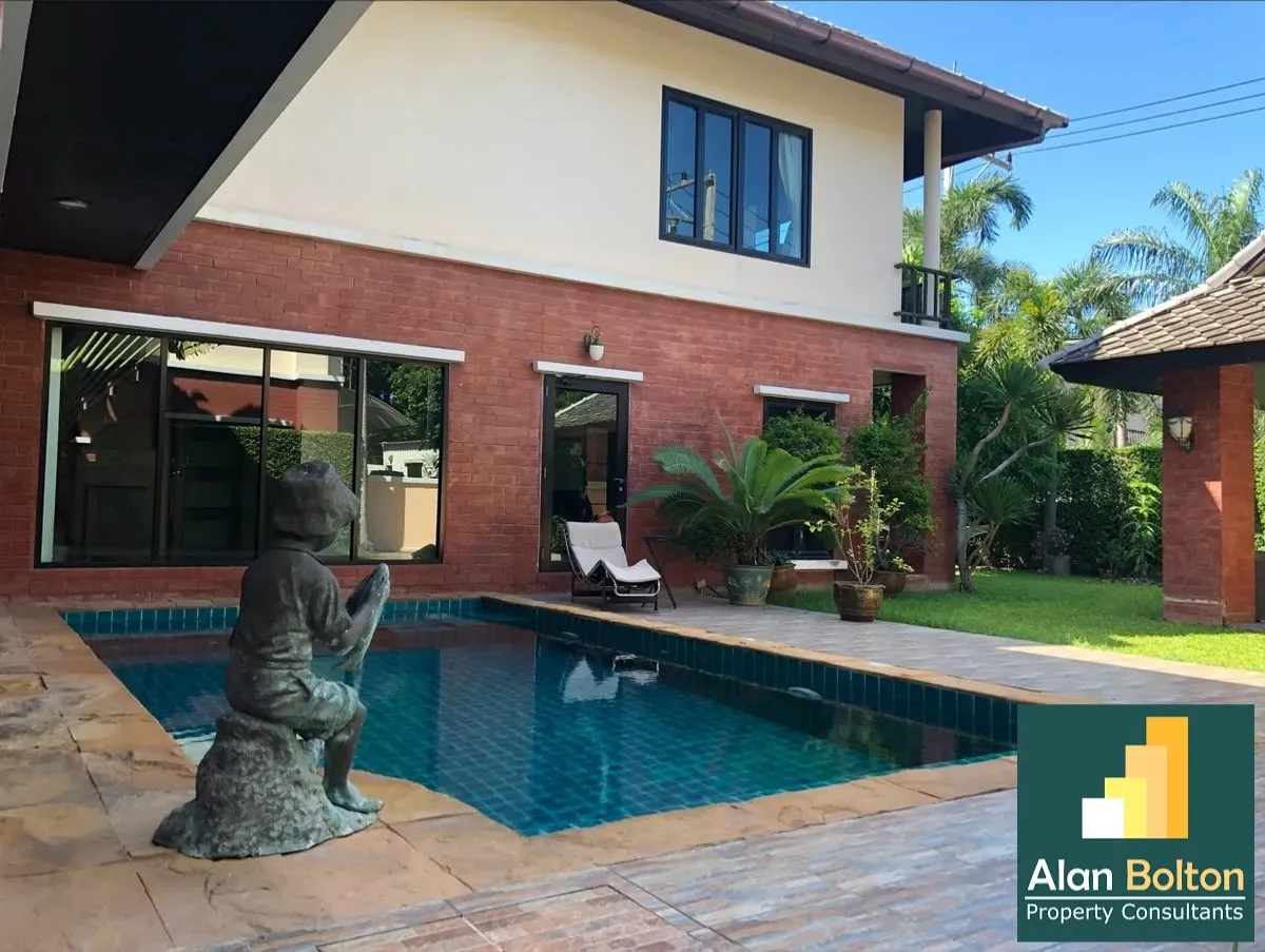 Bali Style 3 Bed 3 Bath Pool Villa In East Pattaya photo 4