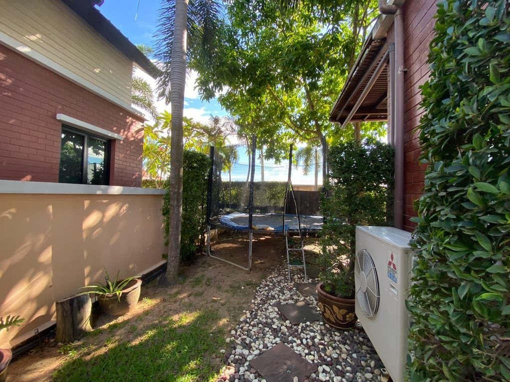 Bali Style 3 Bed 3 Bath Pool Villa In East Pattaya photo 36