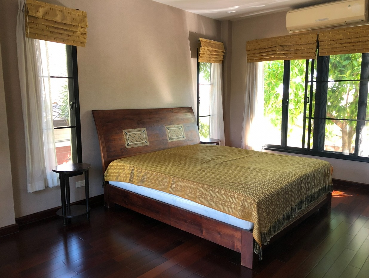 Bali Style 3 Bed 3 Bath Pool Villa In East Pattaya photo 39