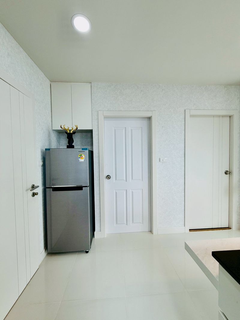 Newly Renovated Corner unit Condominium For Sale In East Pattaya photo 70