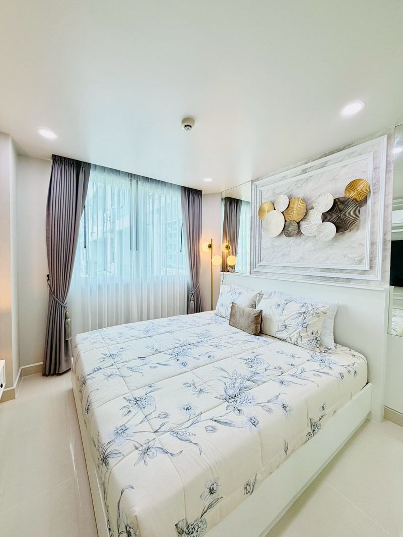 Newly Renovated Corner unit Condominium For Sale In East Pattaya photo 36