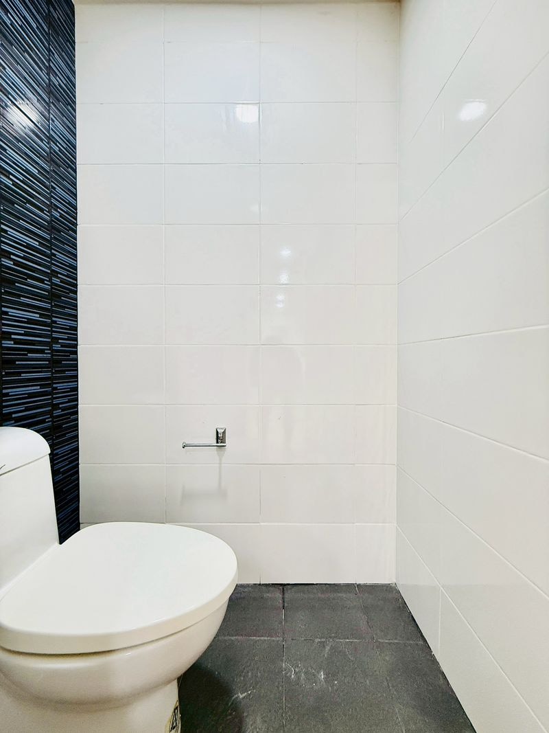 Newly Renovated Corner unit Condominium For Sale In East Pattaya photo 55