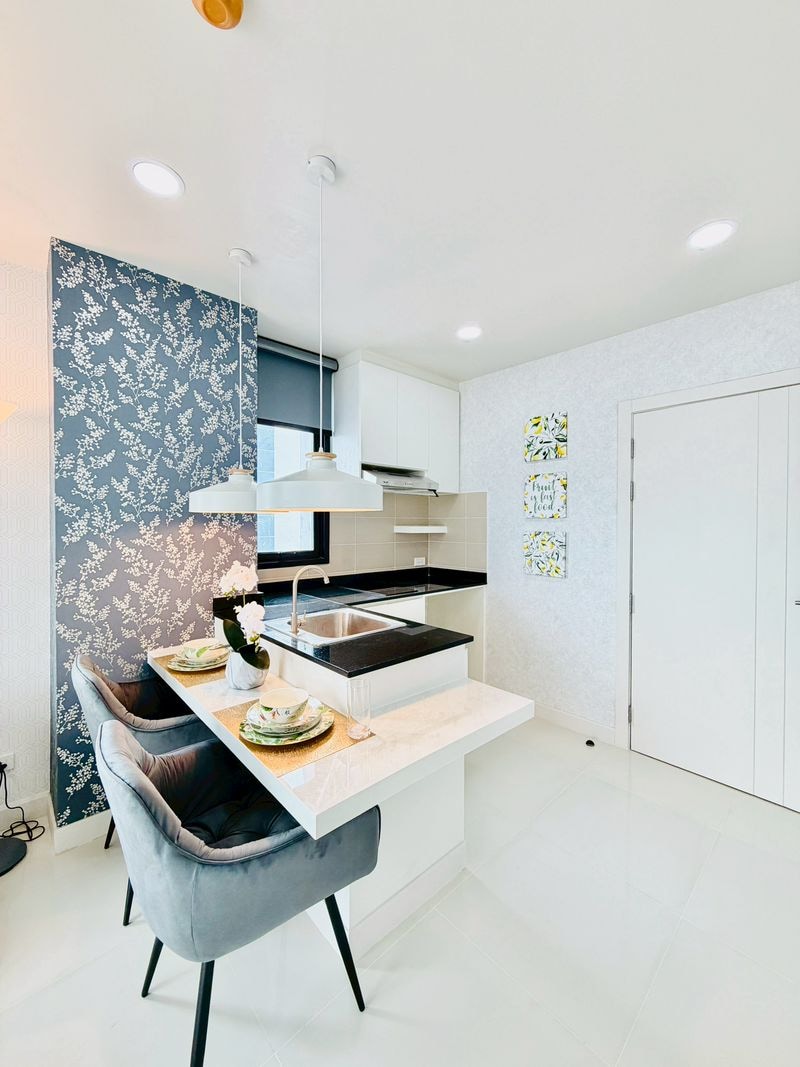 Newly Renovated Corner unit Condominium For Sale In East Pattaya photo 72