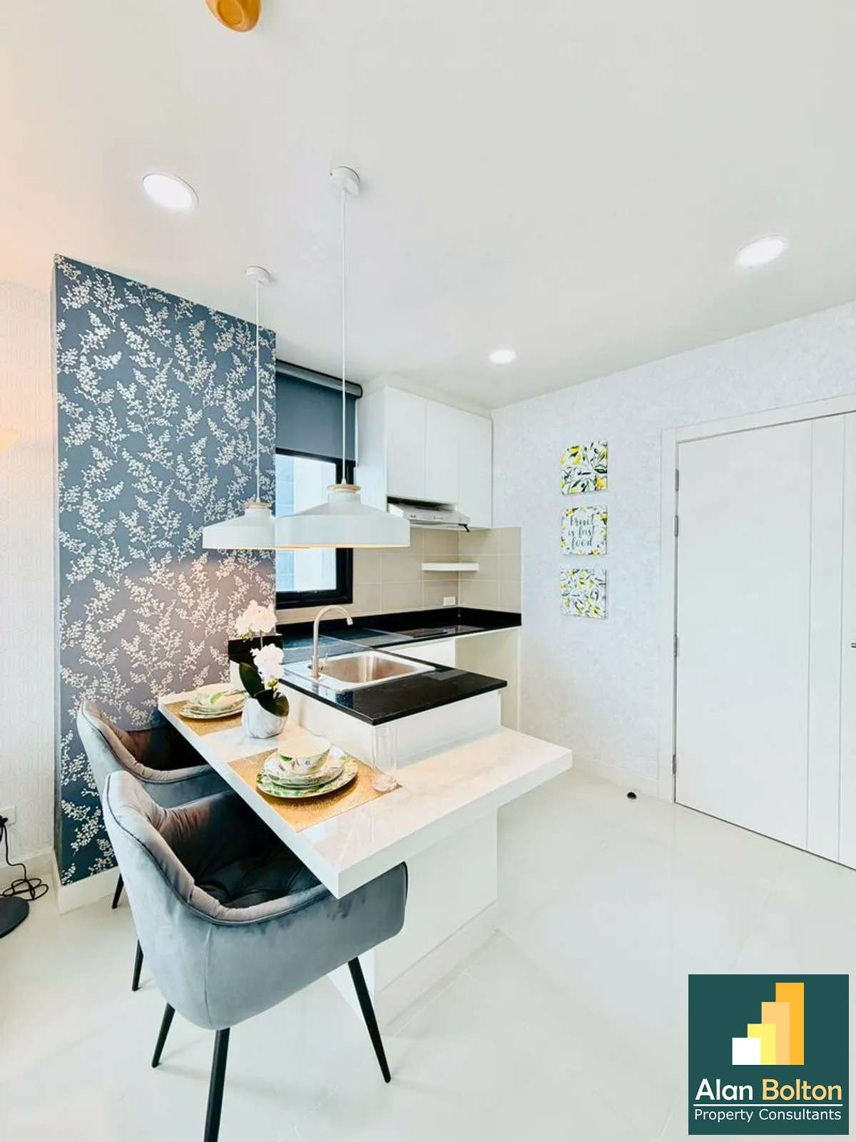 Newly Renovated Corner unit Condominium For Sale In East Pattaya photo 5
