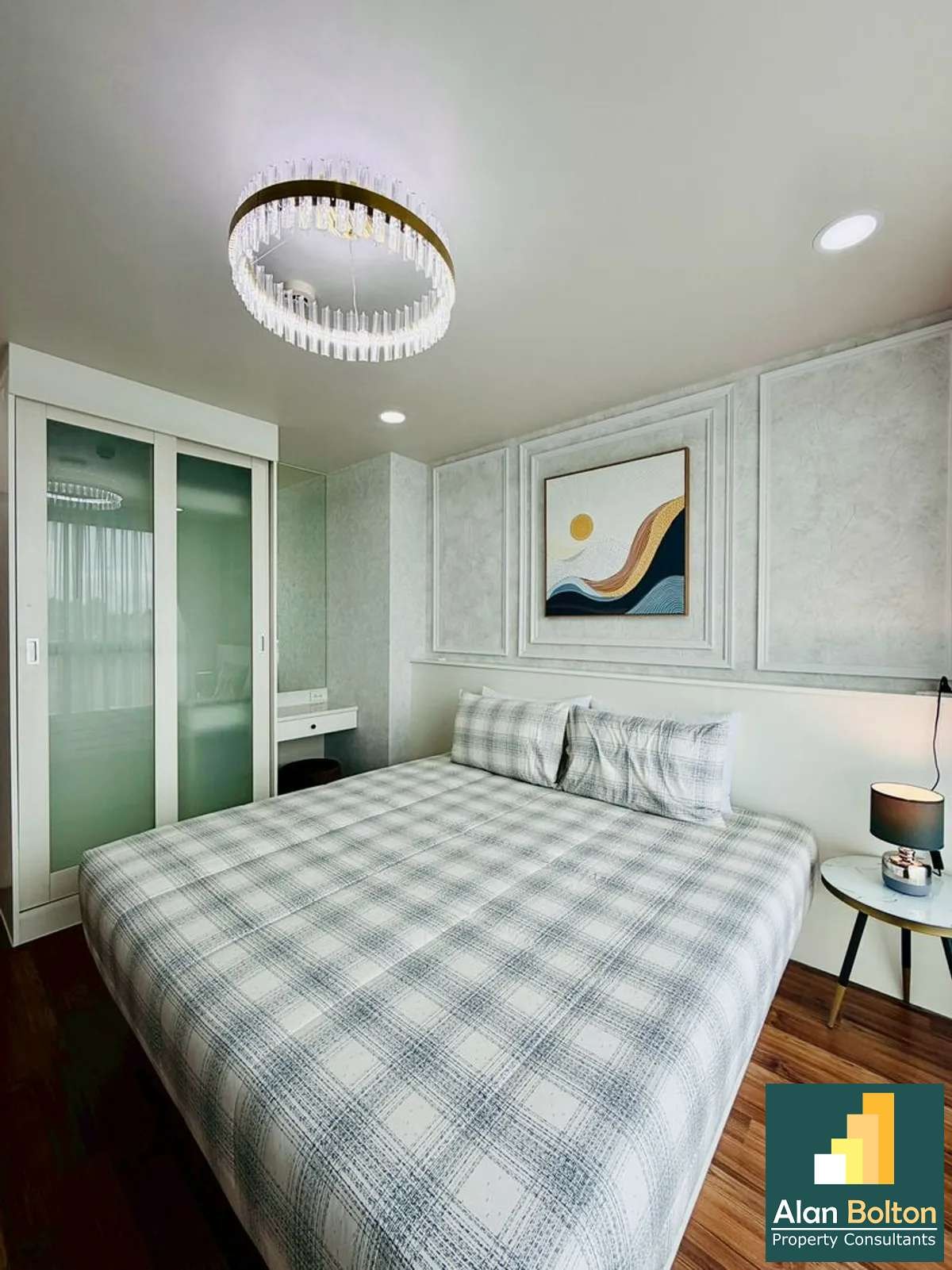 Newly Renovated Corner unit Condominium For Sale In East Pattaya photo 11