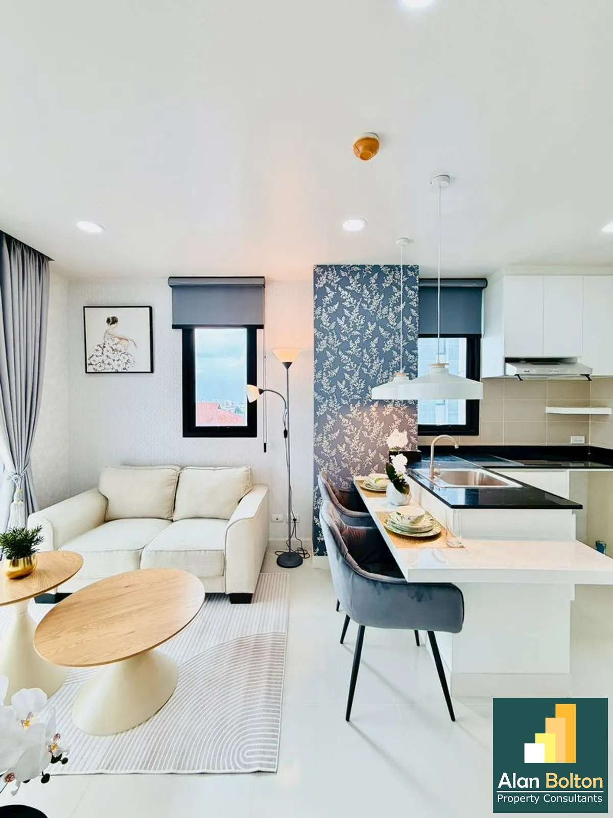 Newly Renovated Corner unit Condominium For Sale In East Pattaya