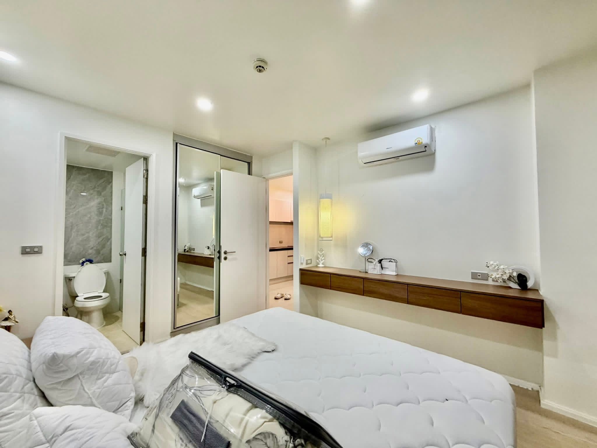 Newly Renovated Condominium For Sale In Jomtien photo 22