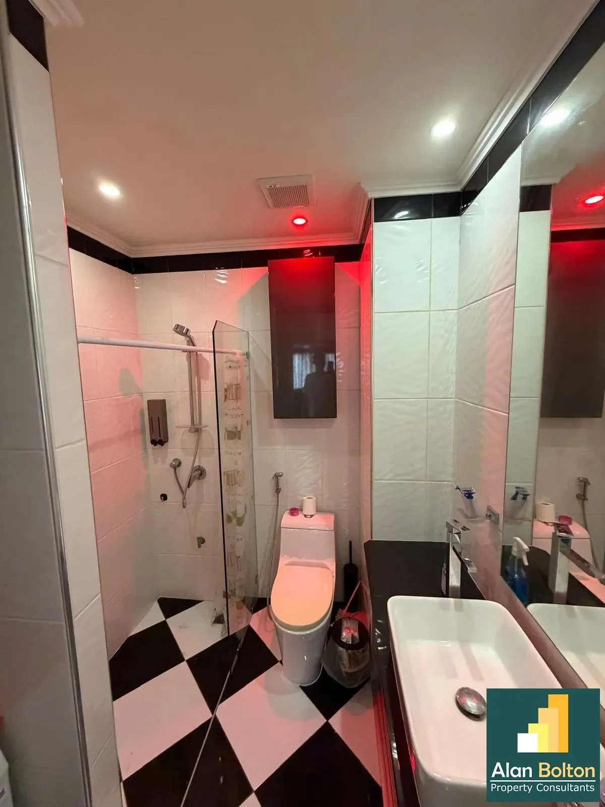 Two Bed Two Bath Unit In Popular Central Pattaya Condo photo 5