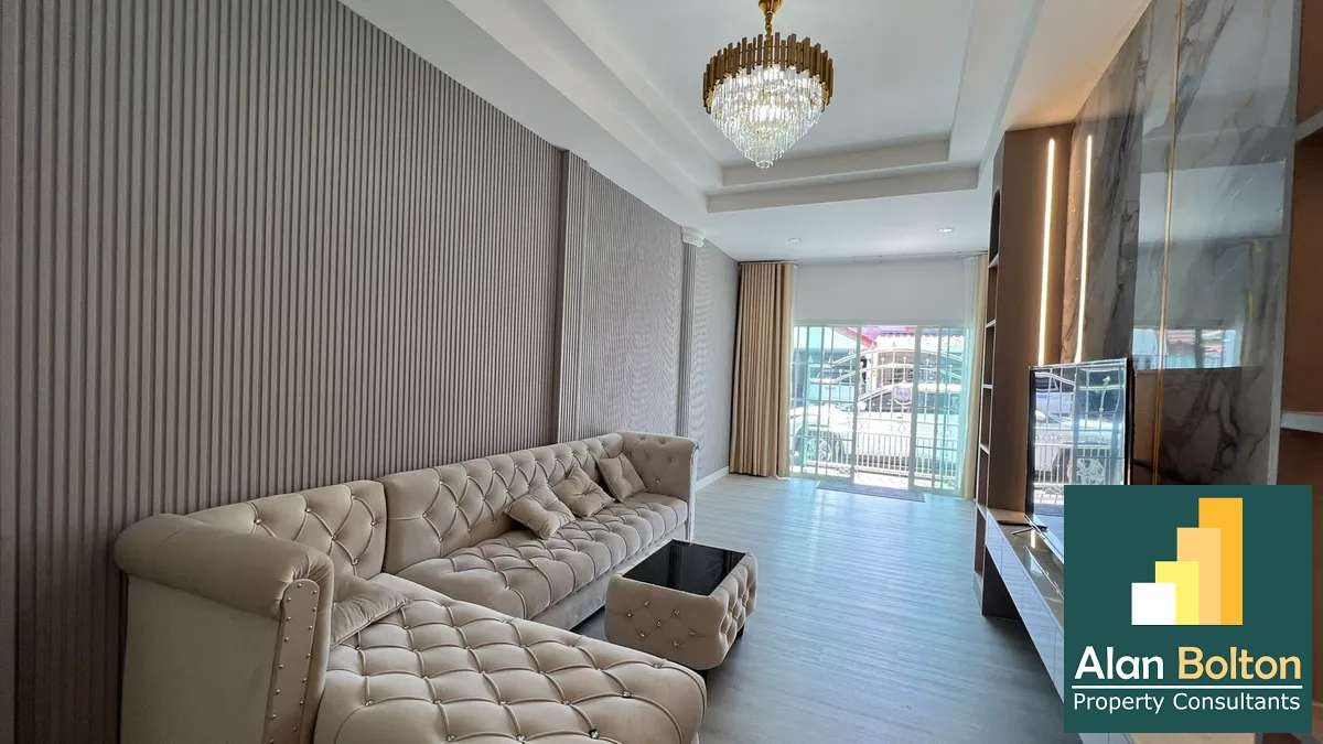 2 Bedroom 1 Bathroom un East Pattaya photo 12