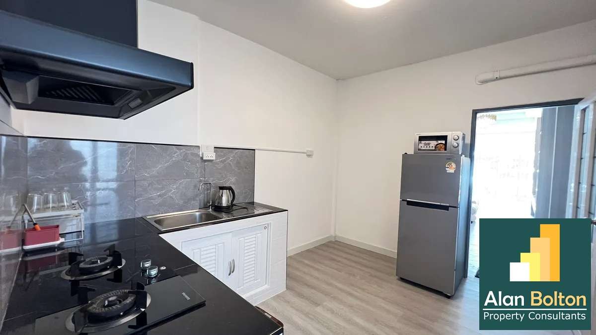 2 Bedroom 1 Bathroom un East Pattaya photo 3